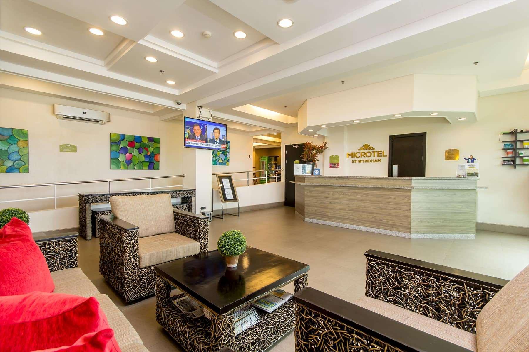 Microtel By Wyndham South Forbes Near Nuvali Santa Rosa  Eksteriør billede