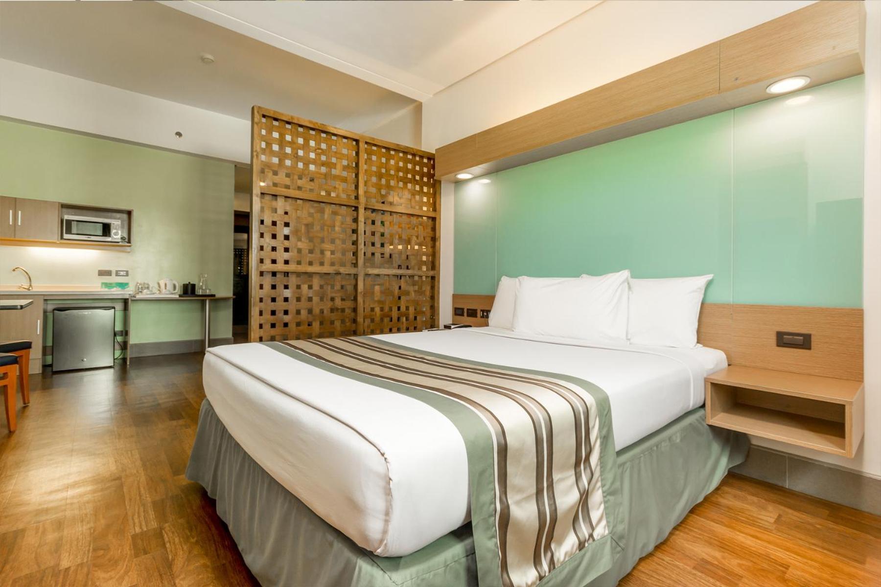 Microtel By Wyndham South Forbes Near Nuvali Santa Rosa  Eksteriør billede