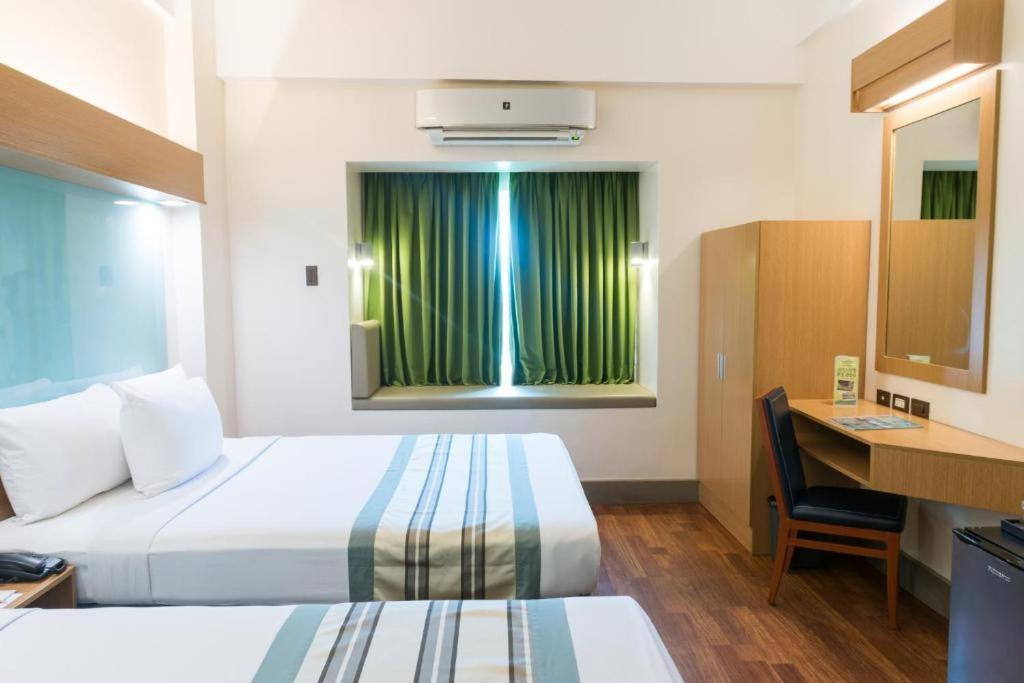 Microtel By Wyndham South Forbes Near Nuvali Santa Rosa  Eksteriør billede